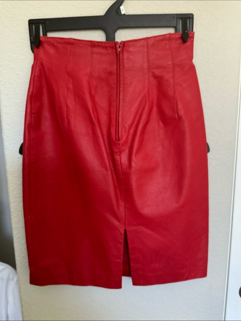 Petite Dimensions Vibrant Red Genuine Leather High-Waisted Pencil Skirt - Picture 2 of 5